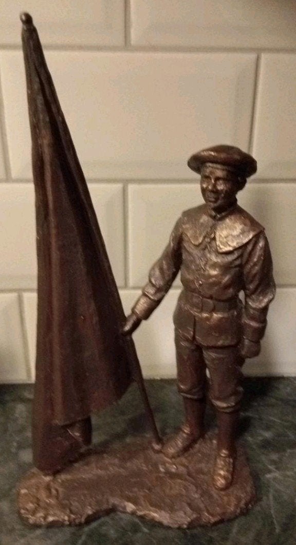 Beeld Gilde schutterij Vendelier  32,5cm groot, Ophalen