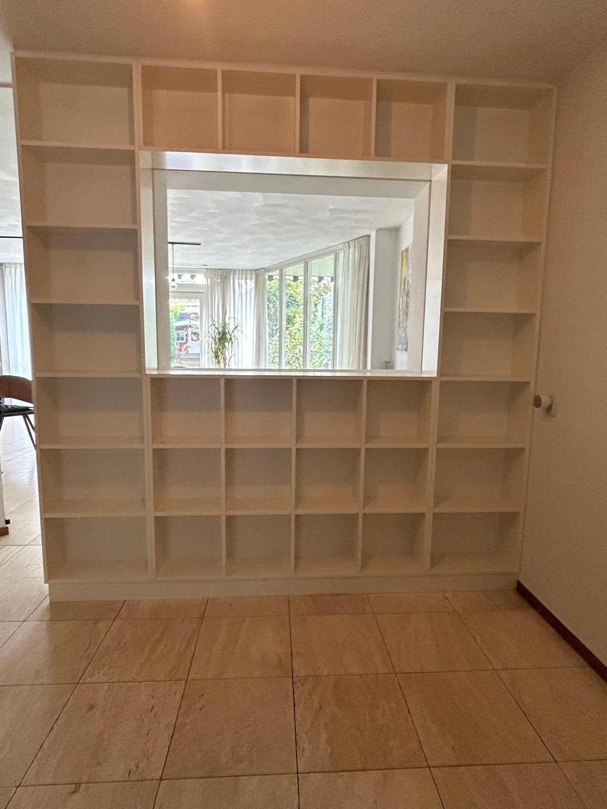 Witte/crèmekleurige vakkenkast - 247x240 cm, Ophalen, Gebruikt, 200 cm of meer, Met plank(en)