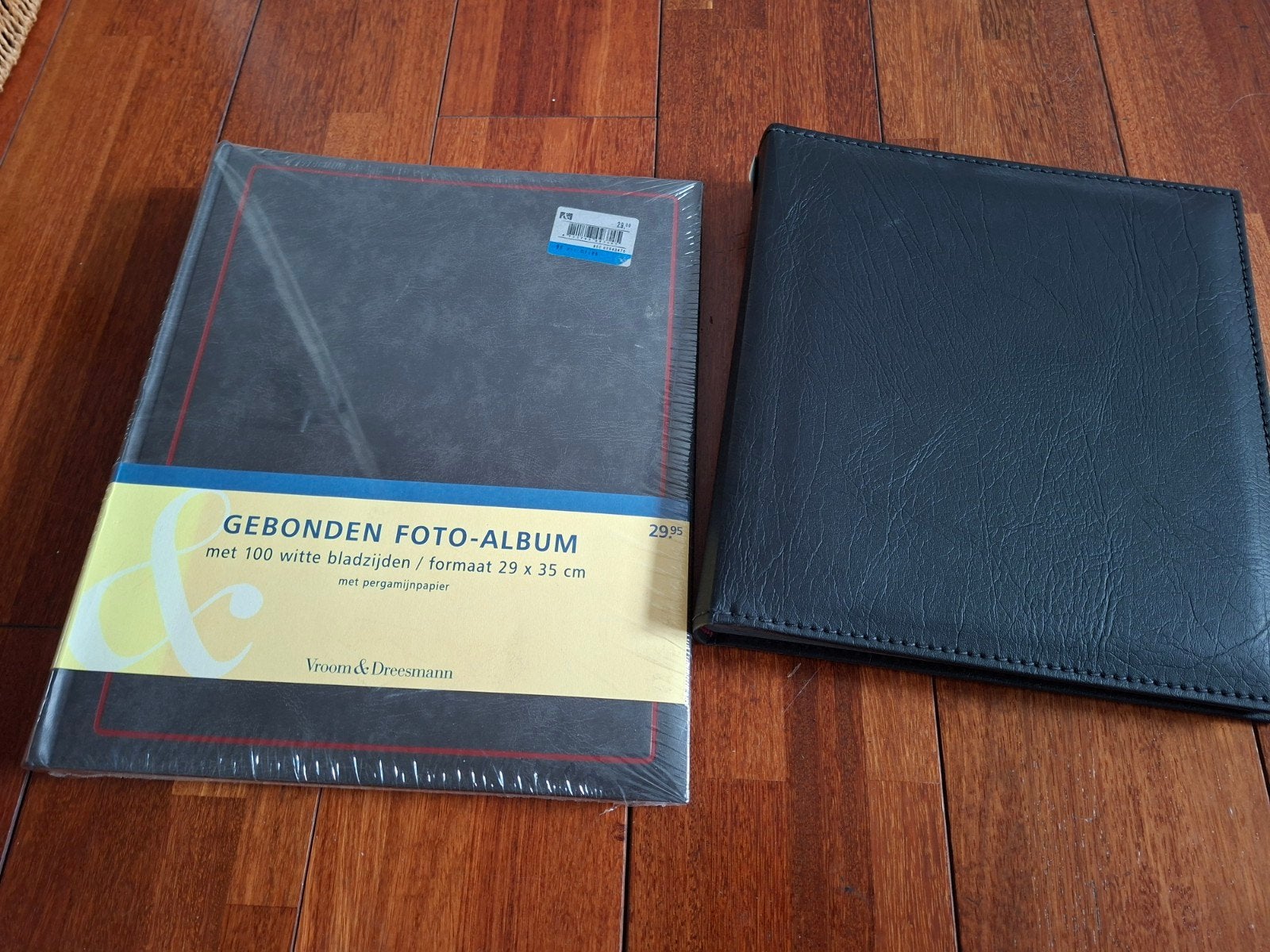 Gebonden fotoalbum V&D en zwart fotoalbum Henzo, Gebonden, Vroom & Dreesmann, Plakboek, Zwart