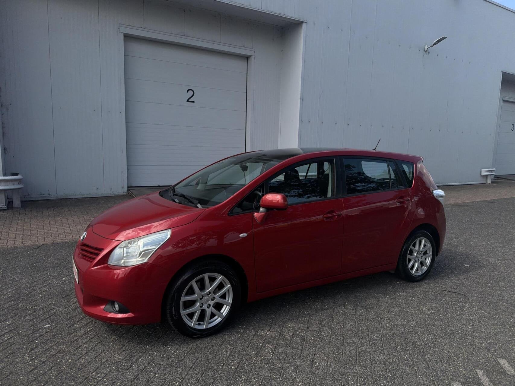 Toyota Verso 1.8 VVT-i Business - NAVI/PANODAK/CAMERA/NAP, Auto's, Voorwielaandrijving, Euro 5, 4 cilinders, Handgeschakeld