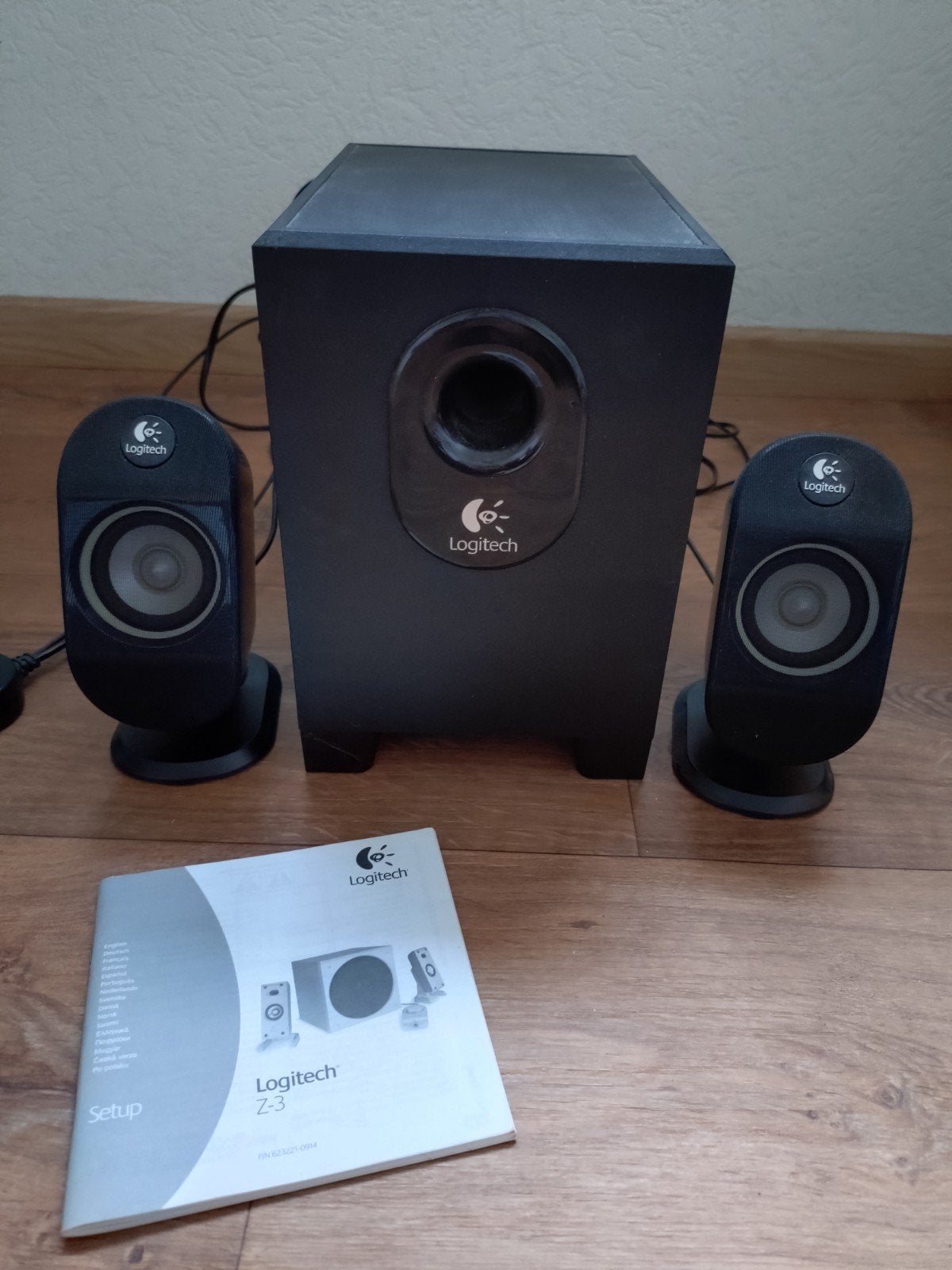 Logitech Speakers 1 Subwoofer+ 2 Satellietspeakers, Computers en Software, Pc speakers, Ophalen, Zo goed als nieuw