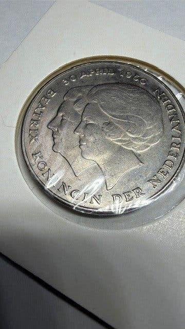 2,5 gulden dubbelportret 30 april 1980 in munthouder, Ophalen of Verzenden, Nieuw, Nederland, Postzegel(s) of Munt(en)