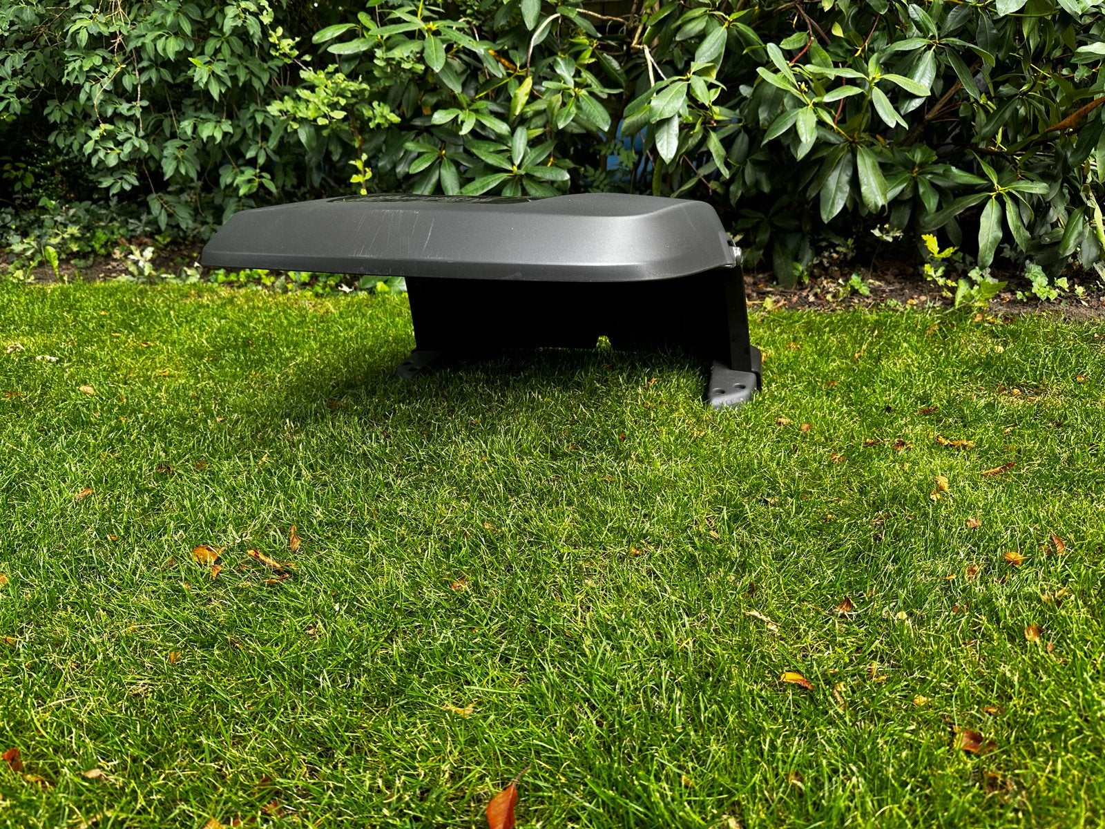 Husqvarna Automower garage, Tuin en Terras, Ophalen of Verzenden, Zo goed als nieuw, Accu-grasmaaier