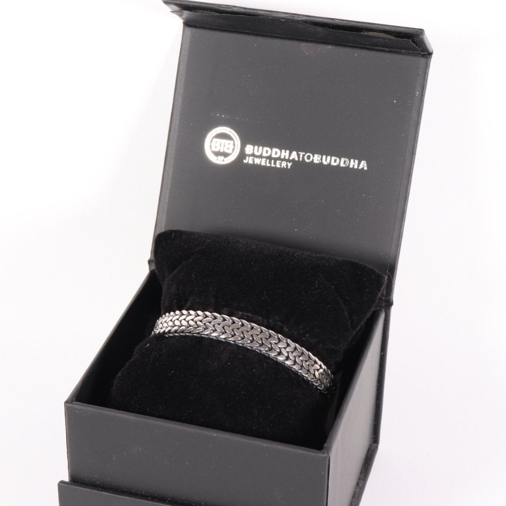 Buddha to Buddha Armband Julius Small (20cm), Buddha to Buddha, Gebruikt, Support@buddhatobuddha.com, Buddha to Buddha
Herengracht 419
1017 BP Amsterdam
Netherlands
