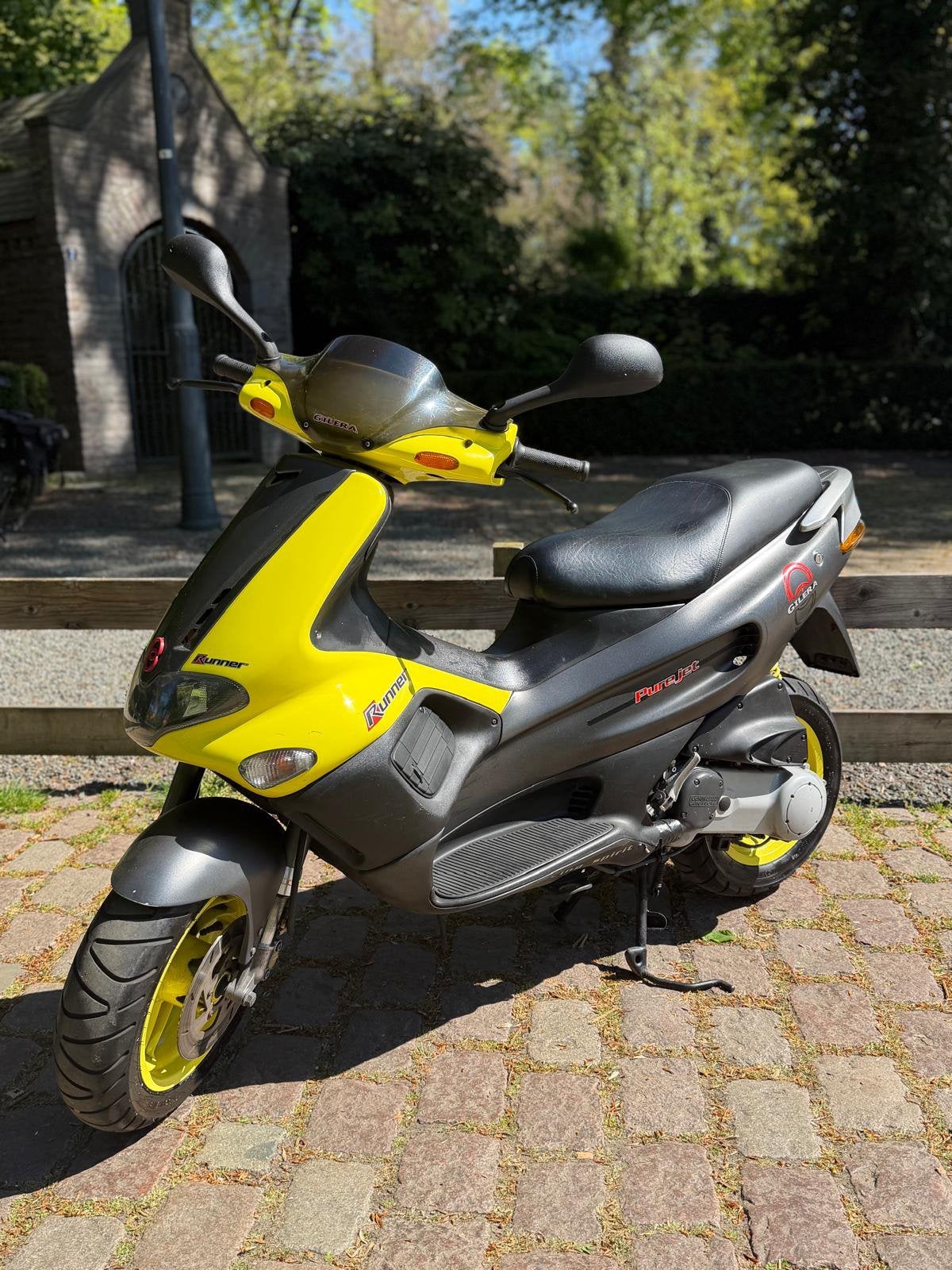 Unieke Gilera Runner Fluo!, Ophalen, Tweetakt, Overige modellen, Zo goed als nieuw