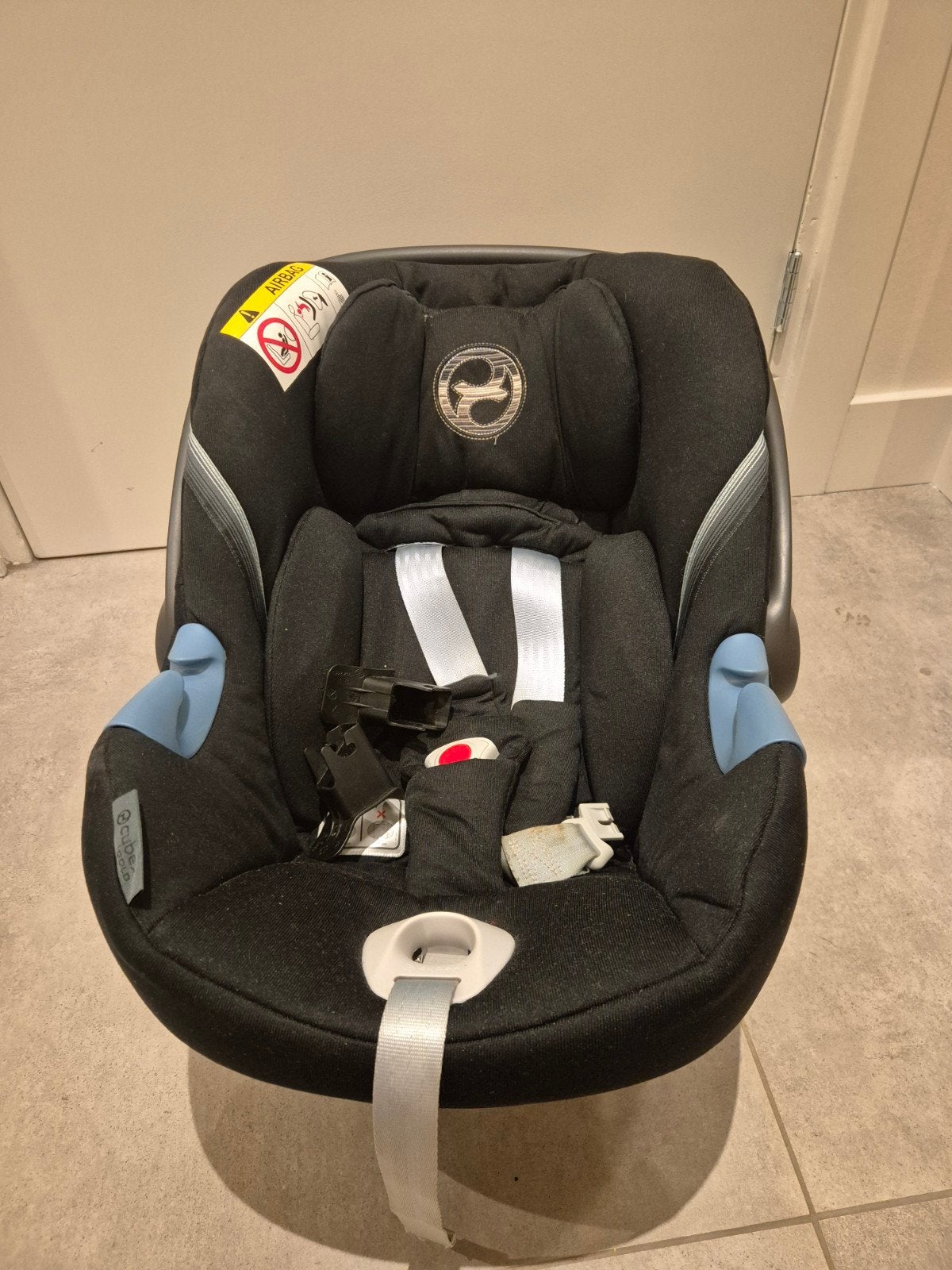 Cybex autostoel met bijpassende base, Overige merken, Zo goed als nieuw, Isofix, 0 t/m 13 kg