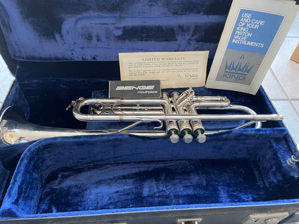 Bes trompet King Liberty, Muziek en Instrumenten, Blaasinstrumenten | Trompetten, Ophalen of Verzenden, Gebruikt, Bes-trompet