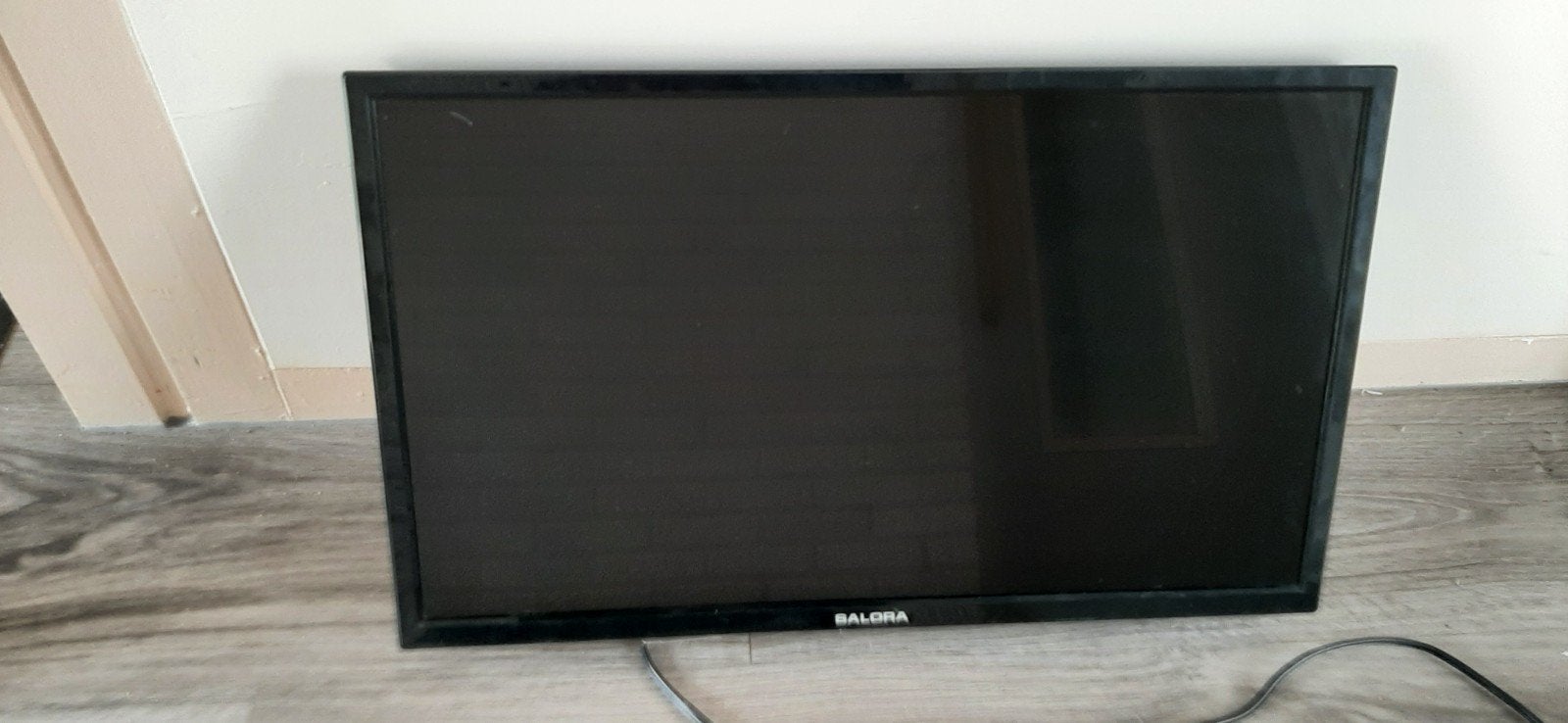 Salora LED TV 22 inch Full HD (zonder afstandsbediening), Overige merken, LED, Ophalen of Verzenden, Zo goed als nieuw