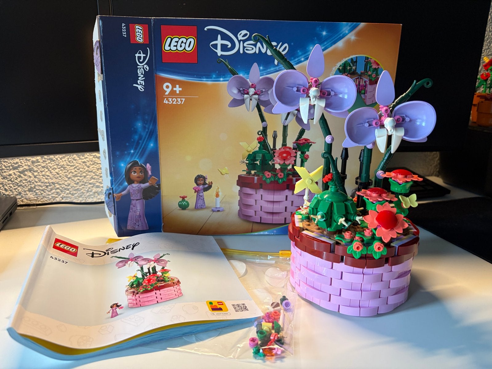 LEGO Disney 43237 Encanto 'Het magische huis', Ophalen, Zo goed als nieuw