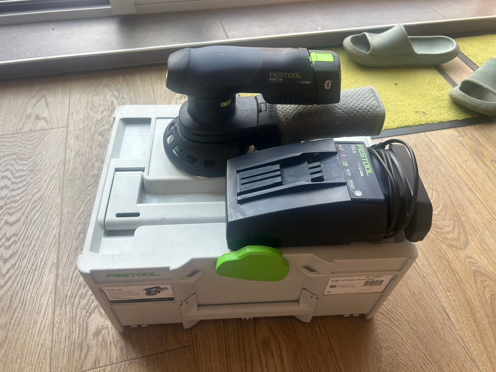 Festool etsc 125 accu excentrische schuurmachine, Ophalen of Verzenden, Zo goed als nieuw, Minder dan 600 watt, Excentrische schuurmachine