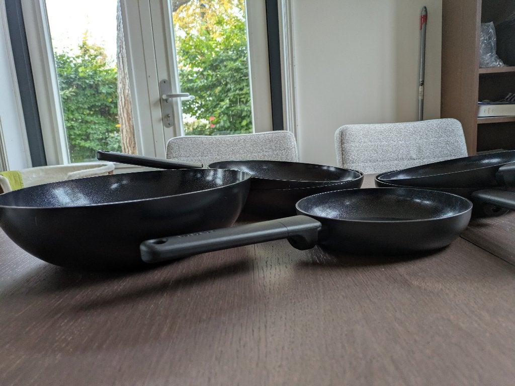 Brabantia pannen, Ophalen, Overige materialen, Antiaanbaklaag, Pannenset