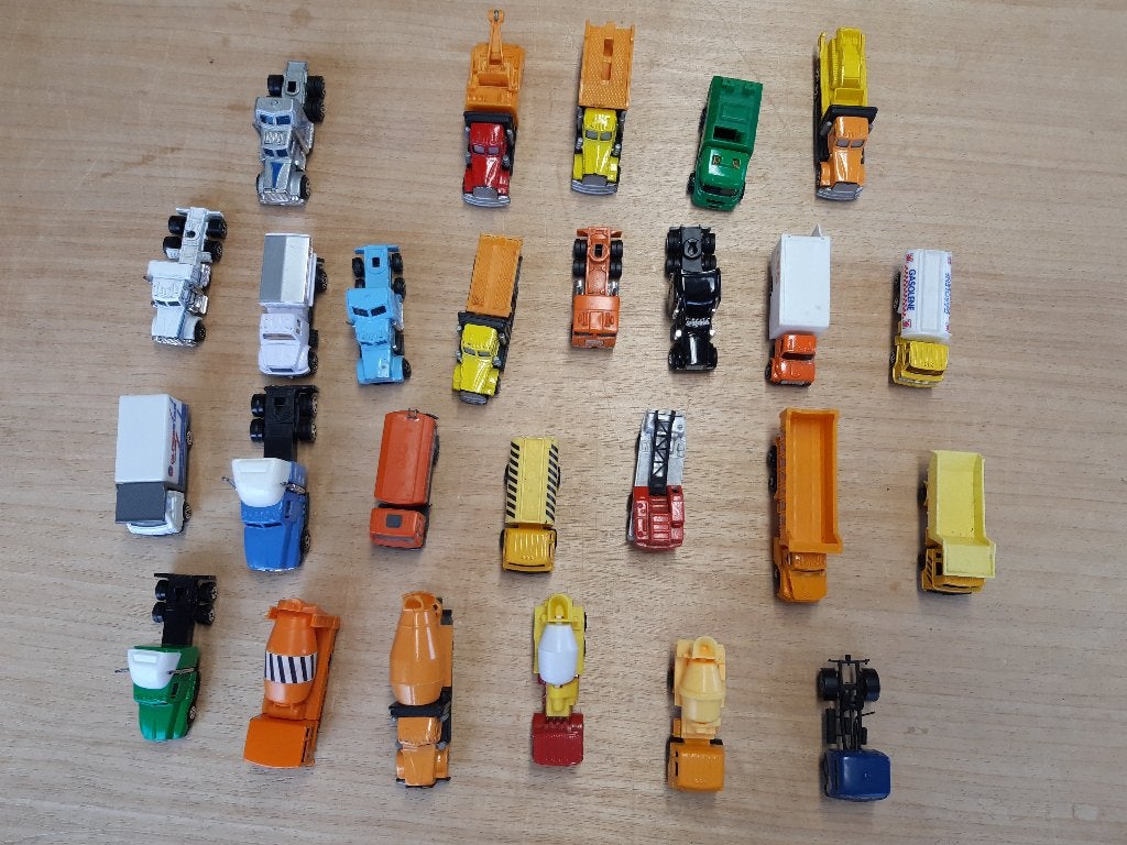 Partijtje 26x Speelgoedauto's Allerlei Trucks Vrachtwagens, Kinderen en Baby's, Ophalen of Verzenden, Gebruikt