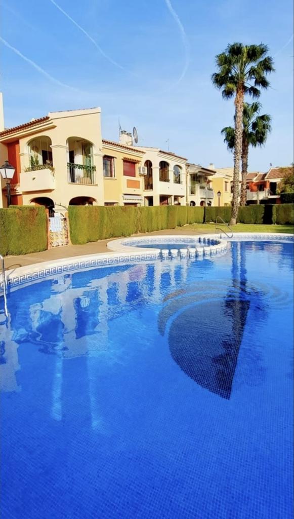Appartement op de begane grond in Torrevieja, Zwembad