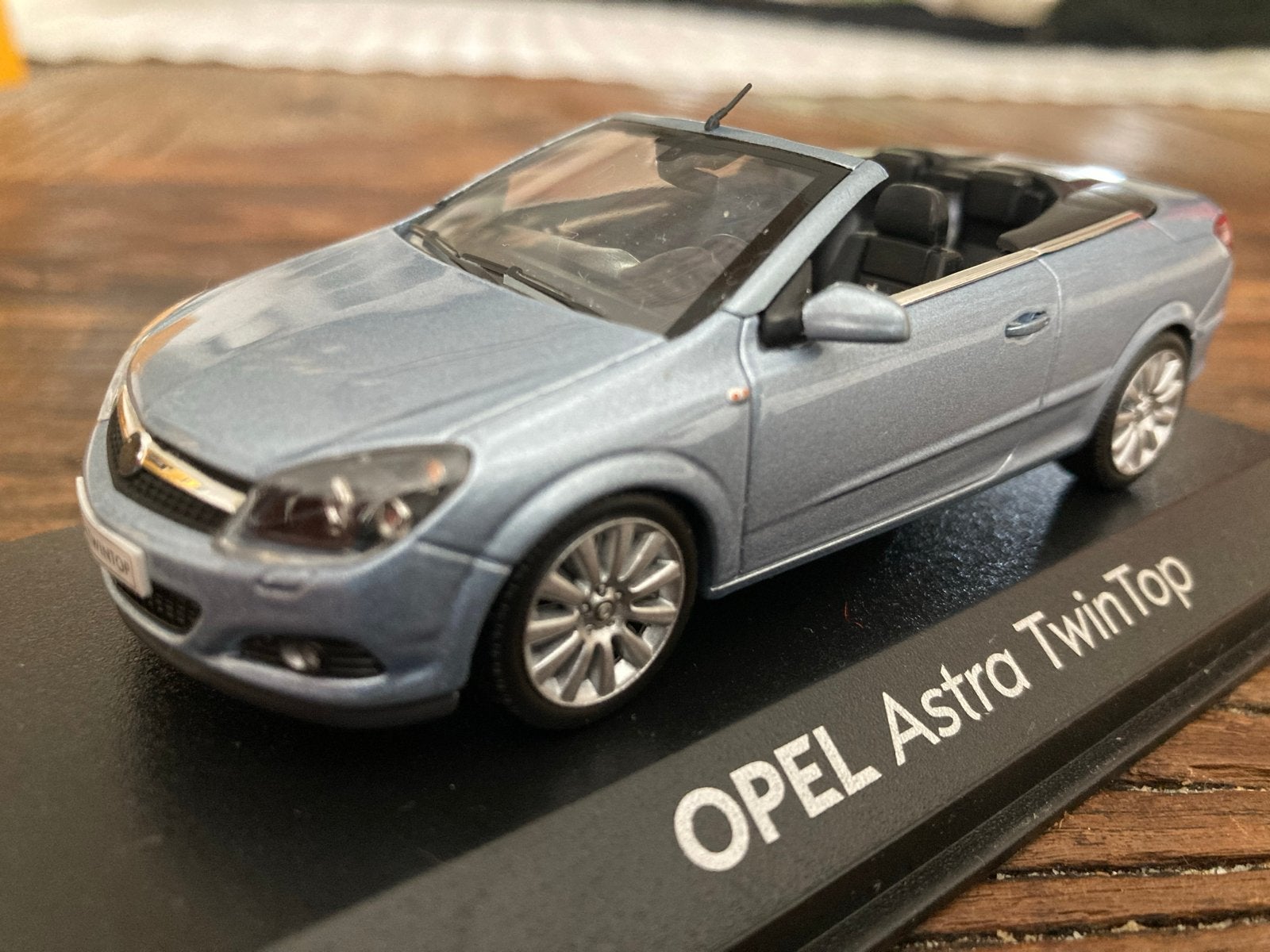 Opel Astra TwinTop Minichamps 1/43 - Nieuw in verpakking, Ophalen of Verzenden, Nieuw, Auto, MiniChamps