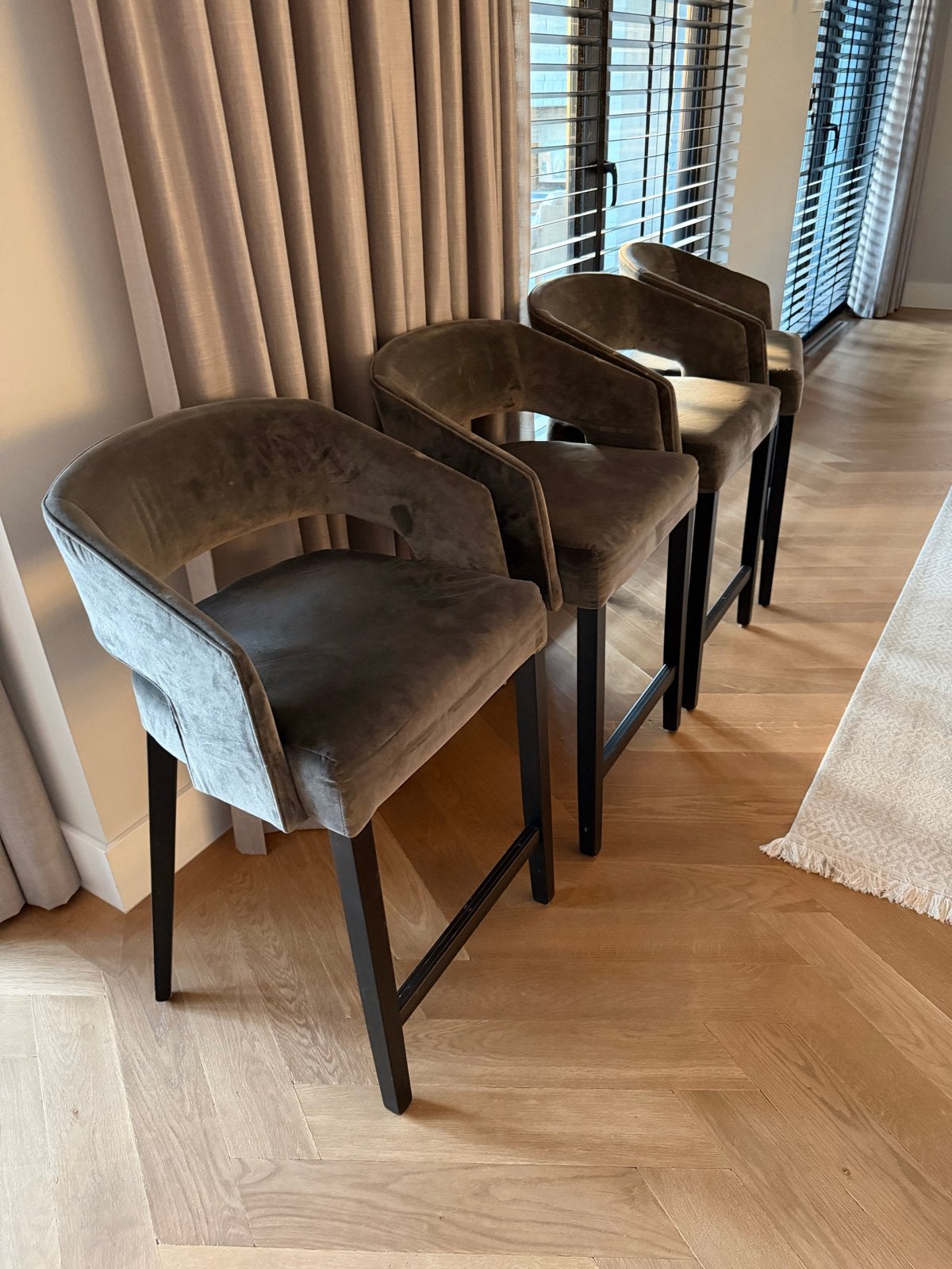 4 designer barkrukken, nieuwprijs €813,- per stuk