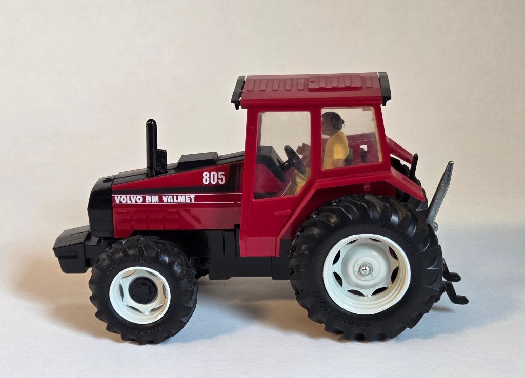 Volvo BM Valmet 805 Britains, Ophalen of Verzenden, Zo goed als nieuw, Tractor of Landbouw, Britains