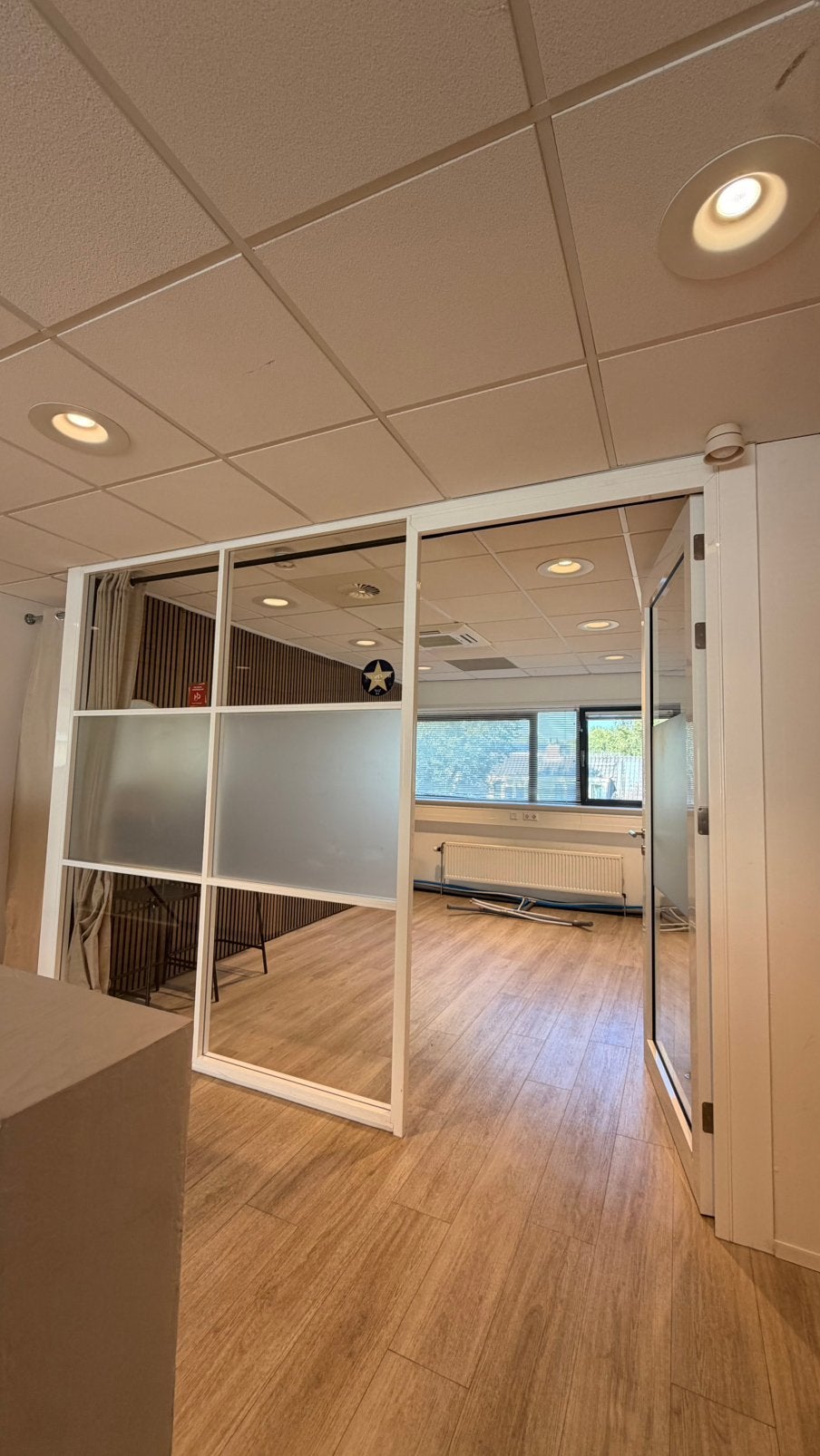 Beauty salon kamer te huur