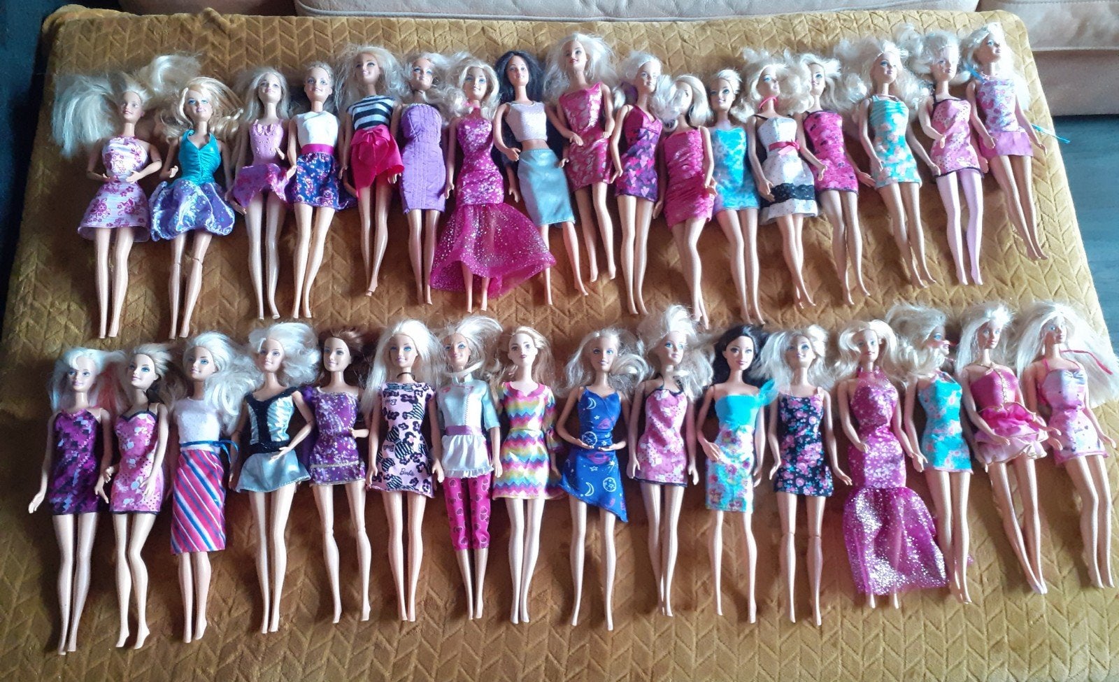 33x Barbies , 2 euro per stuk, Ophalen of Verzenden, Barbie