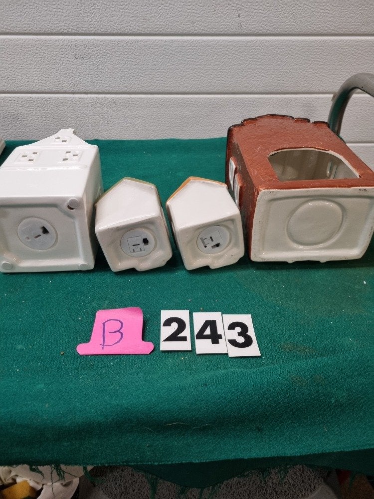 kersthuisjes verschillende vier stuks [b243], Diversen, Ophalen of Verzenden, 'T Olde Gre-j, Info@toldegrej.nl, Endepoelstraat 20f Didam