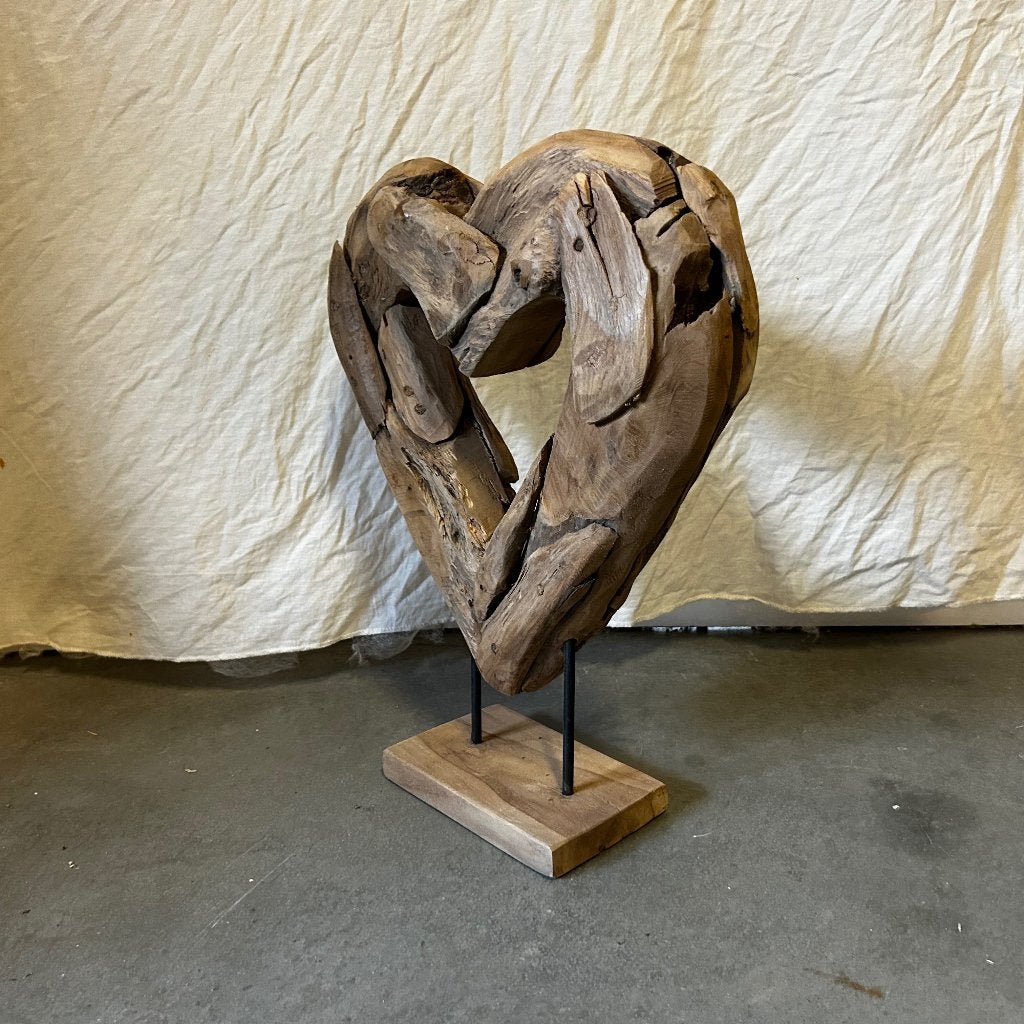 Hartje op voet –teak - 46 cm - Nieuw bij TTM Wonen, TTM Wonen, Meubels – (Perzische) Tapijten en Woonaccessoires, Hout, Boho, Taag 63, 2491 CS, Den Haag (Forepark)