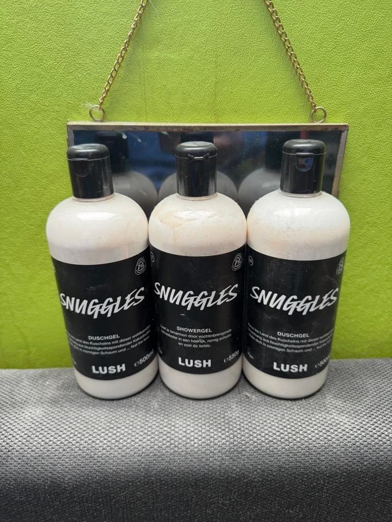 LUSH Snuggles, Sieraden, Tassen en Uiterlijk, Uiterlijk | Lichaamsverzorging, Ophalen of Verzenden, Nieuw, Bad & Douche