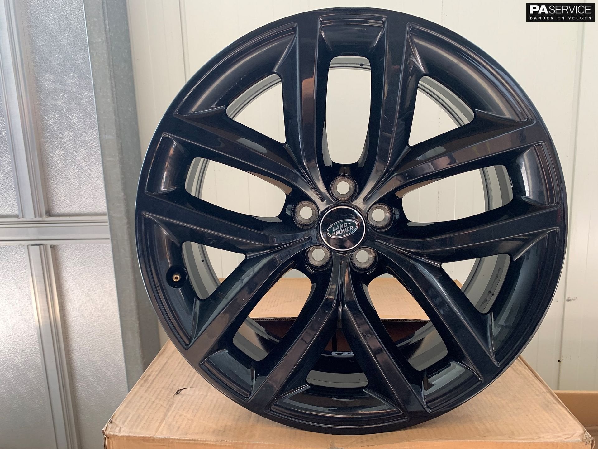 Originele 20 inch Gloss Black Range Rover Velar Velgen, Gebruikt, -, -, Banden en Velgen