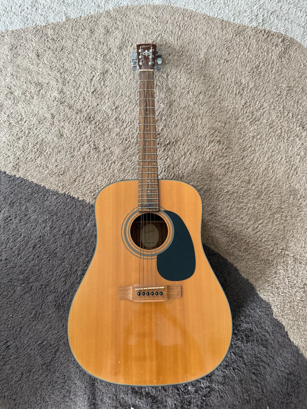 Bristol gitaar - Western/Steelstring - Snaren aan vervanging, Ophalen, Gebruikt, Western- of Steelstringgitaar