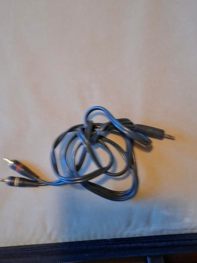 Audio kabel 3.5mm jack naar RCA (tulp), Ophalen of Verzenden, Gebruikt, Minder dan 2 meter, Interlink-kabel