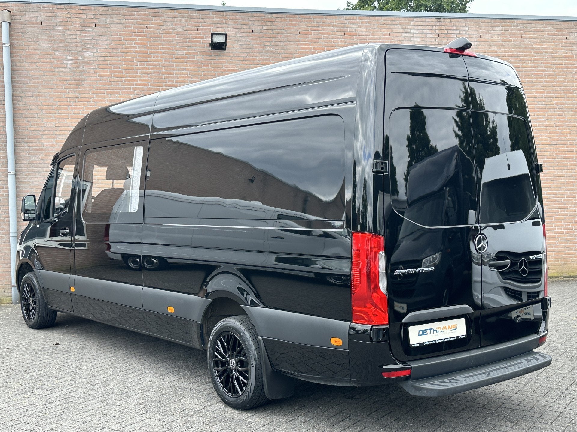 Foto 21 van Mercedes-Benz Sprinter 317CDI 170PK L3H2 Dubbelcabine 6-Pers