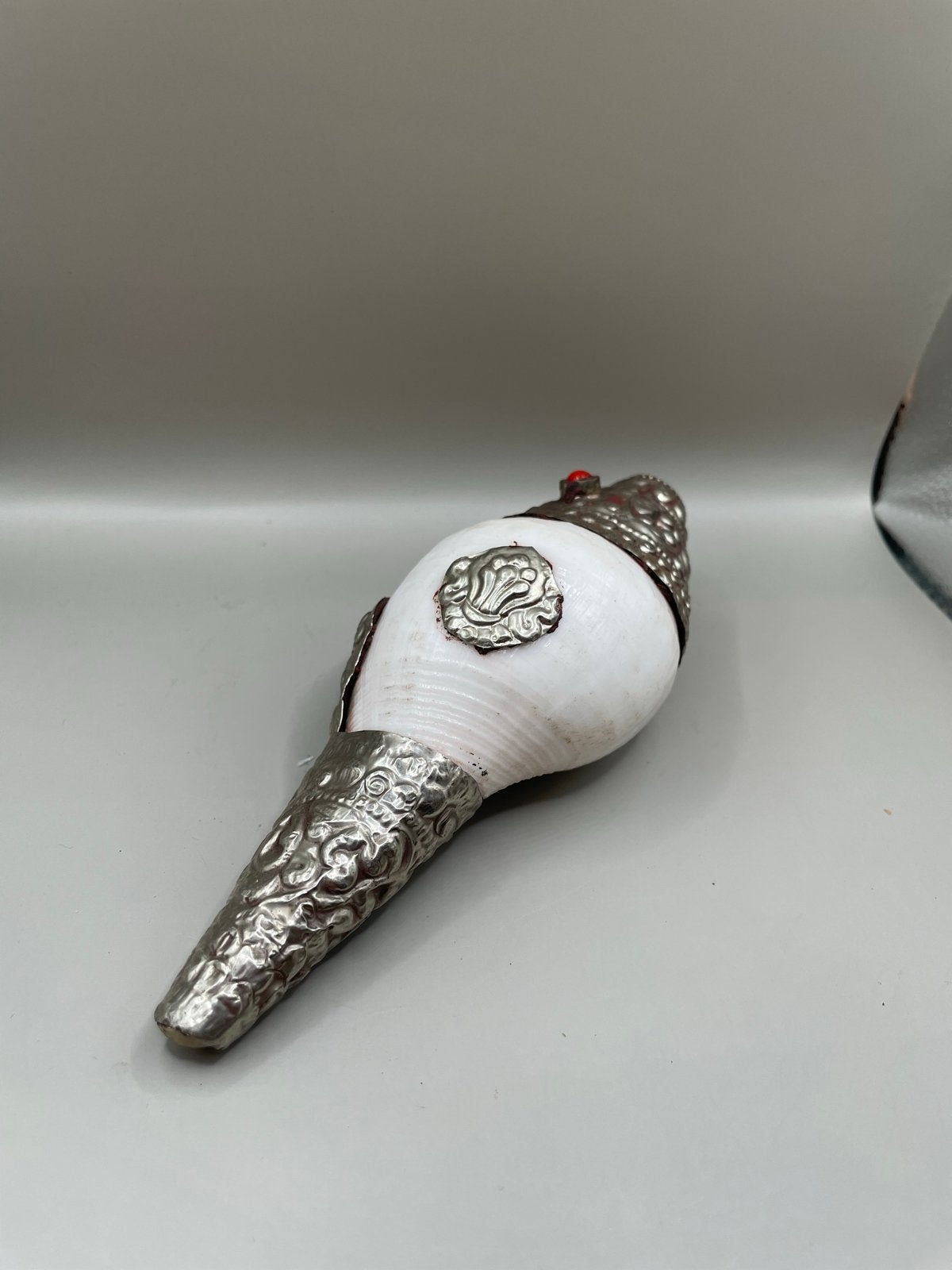 Handgemaakte Tibetaanse Puja Schelp (Shankha), Ophalen of Verzenden