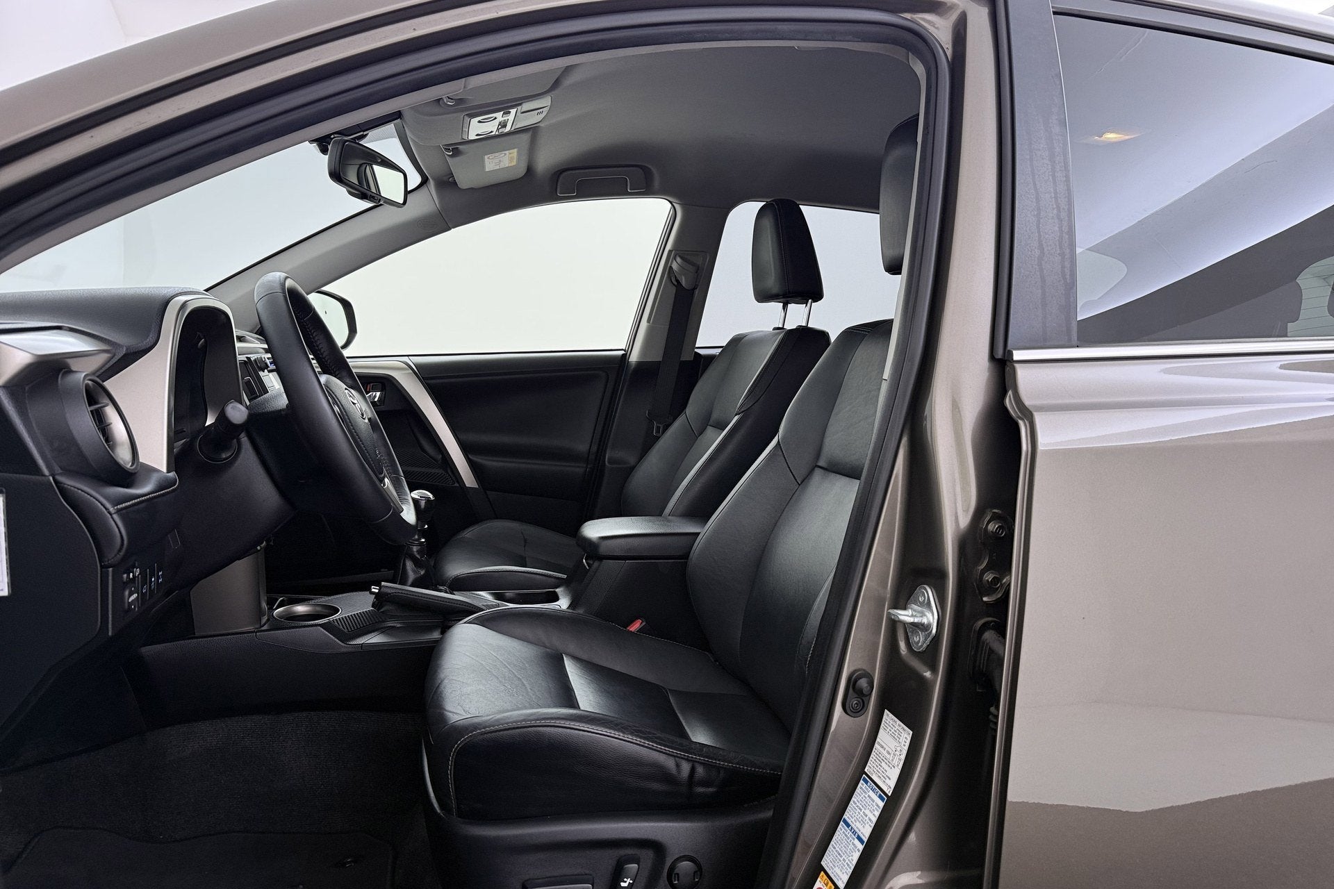 Toyota RAV4 2.0 Style 4WD | Trekhaak | Keyless | Stoelverwar, Euro 5, Gebruikt, Zwart, 4 cilinders