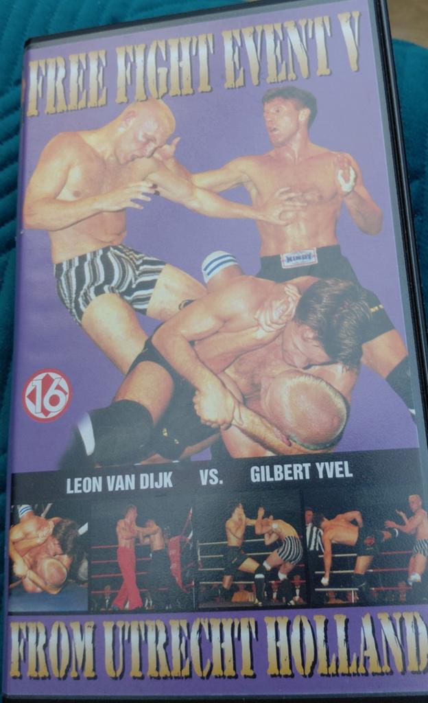 Free Fight Event V - Leon van Dijk vs. Gilbert Yvel (VHS), Cd's en Dvd's, VHS | Film, Vanaf 16 jaar, Ophalen of Verzenden, Gebruikt