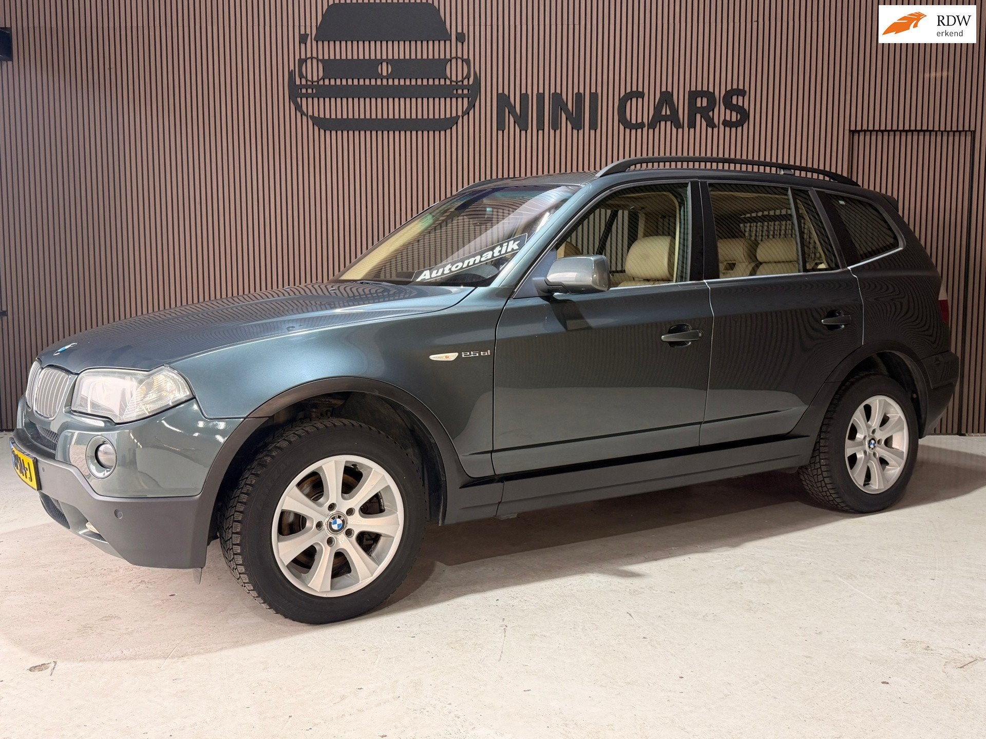 BMW X3 2.5si High Executive vol optie/Nieuw diff, Auto's, Automaat, 1730 kg, 2497 cc, Bedrijf
