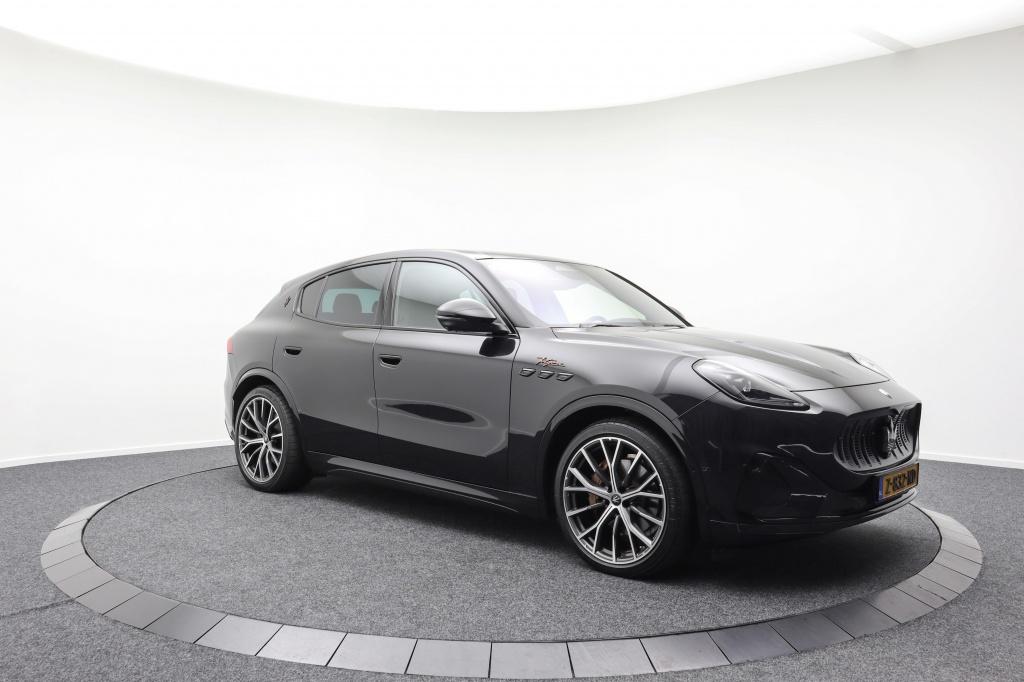Maserati Grecale AWD Folgore 105kWh | BOMVOL | Pano | 3jr. g, 131 €/maand, 0 cilinders, Adaptive Cruise Control, Leder en Stof