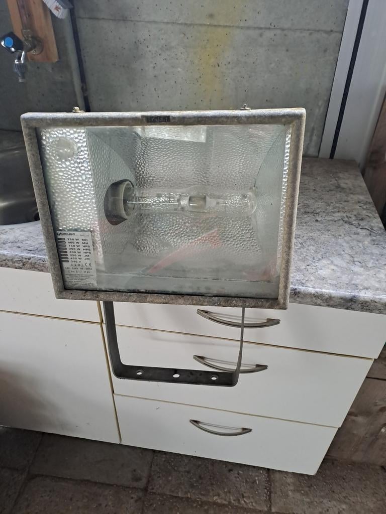 Eurolight Buitenlamp / Schijnwerper - 250W/400W, Tuin en Terras, Buitenverlichting, Gebruikt, Overige typen, Aluminium, 250 watt of meer
