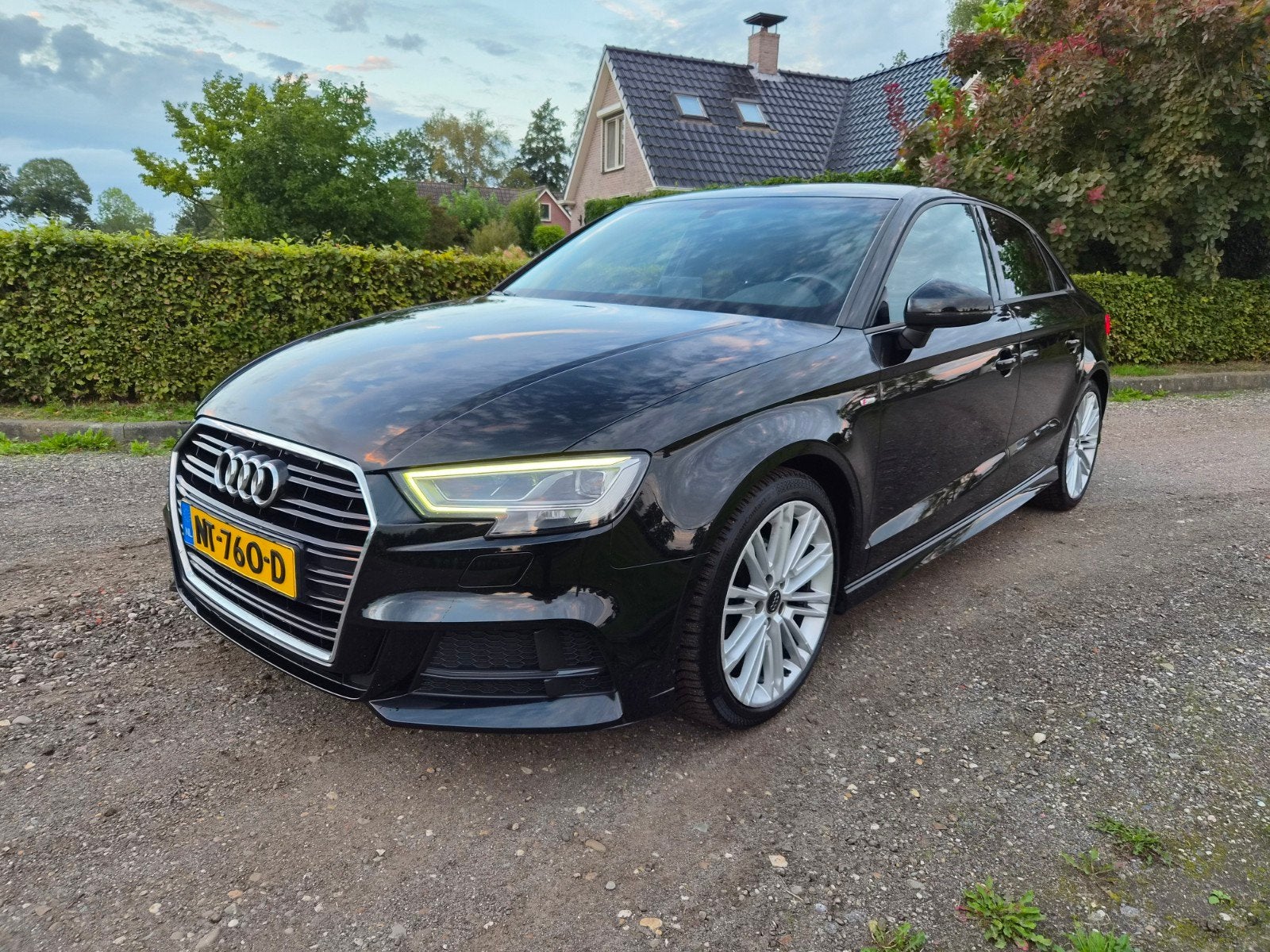 Audi A3 1.4TFSI 110KW COD Sedan S-tr 2017 Zwart S-Line, Auto's, 4 cilinders, Leder en Stof, Zwart, Origineel Nederlands