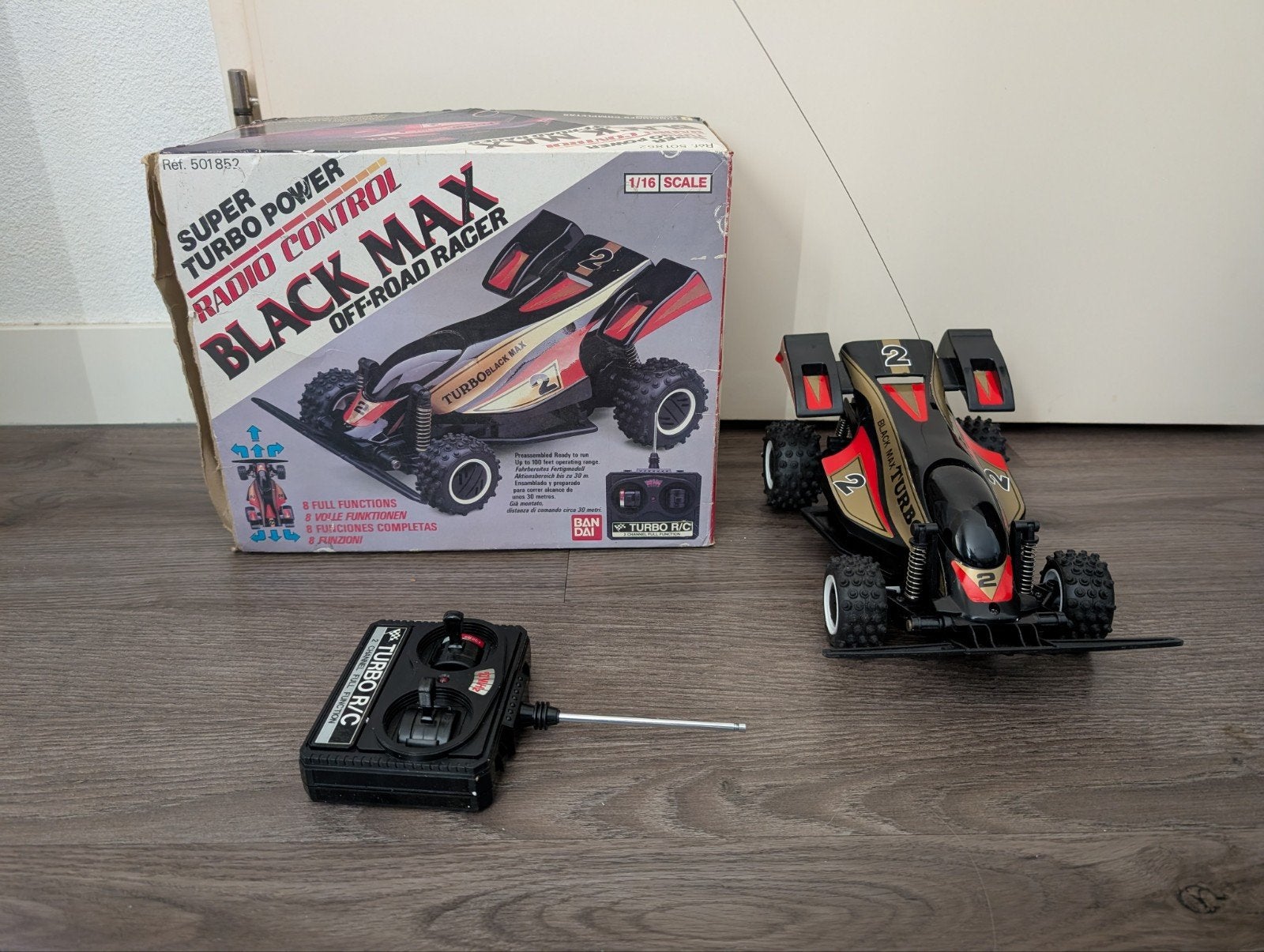 Vintage Turbo R/C Black Max Off-Road Racer (Bandai), Elektro, Auto offroad, Ophalen of Verzenden, Zo goed als nieuw