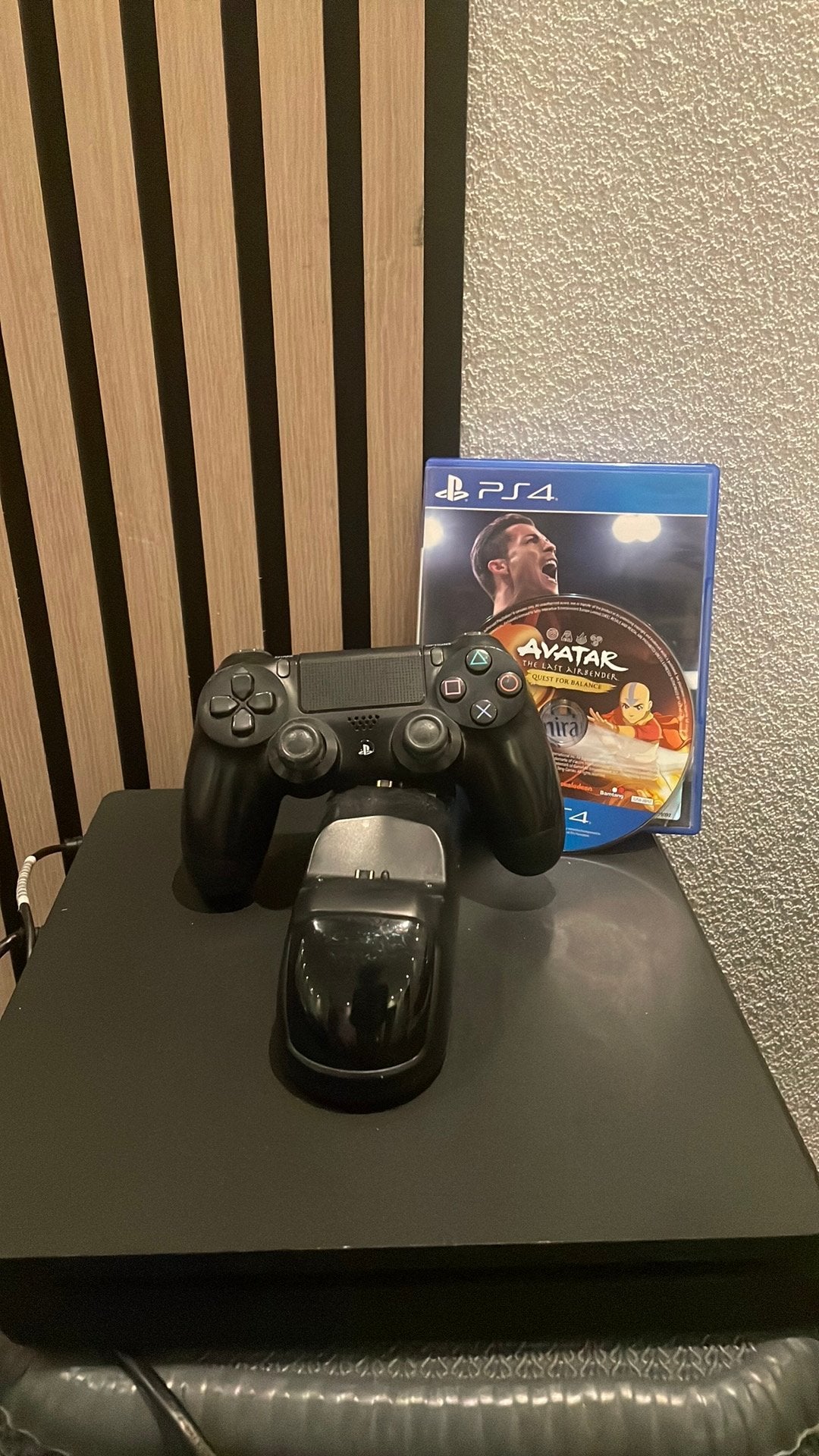 Playstation 4, Spelcomputers en Games, Ophalen, Zo goed als nieuw, Met 2 controllers, Original