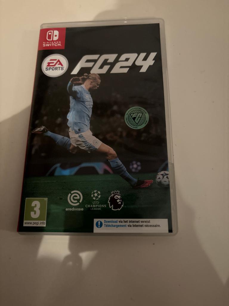 FC24 Nintendo Switch Game - Zo goed als nieuw, Eén computer, Ophalen of Verzenden, Zo goed als nieuw, Sport