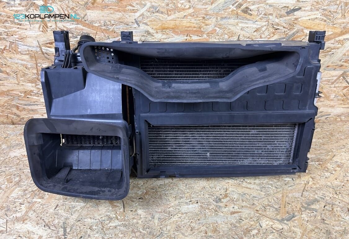 Ranault Clio IV 0.9 Voorfront koelerpakket radiateur bumperb, Ophalen, Gebruikt, -, Renault
