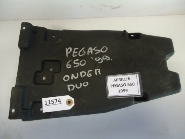 Pegaso 650 1992 - 2005 Aprilia Batterijbak D1-11126