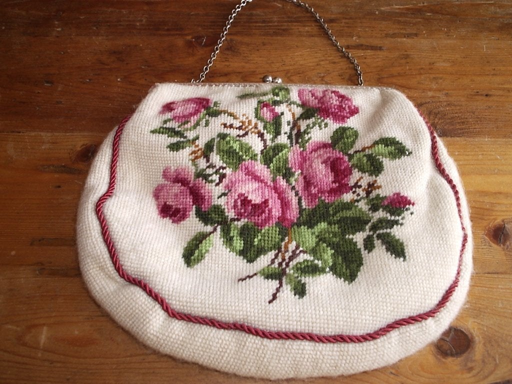 Antiek geborduurd rozen tas, Antiek en Kunst, Antiek | Kleding en Accessoires, Verzenden, Dames