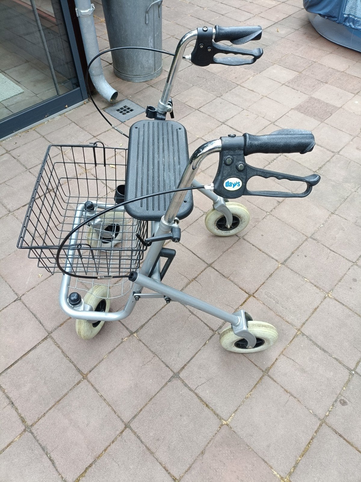 rollator in nette staat, Ophalen, Zo goed als nieuw