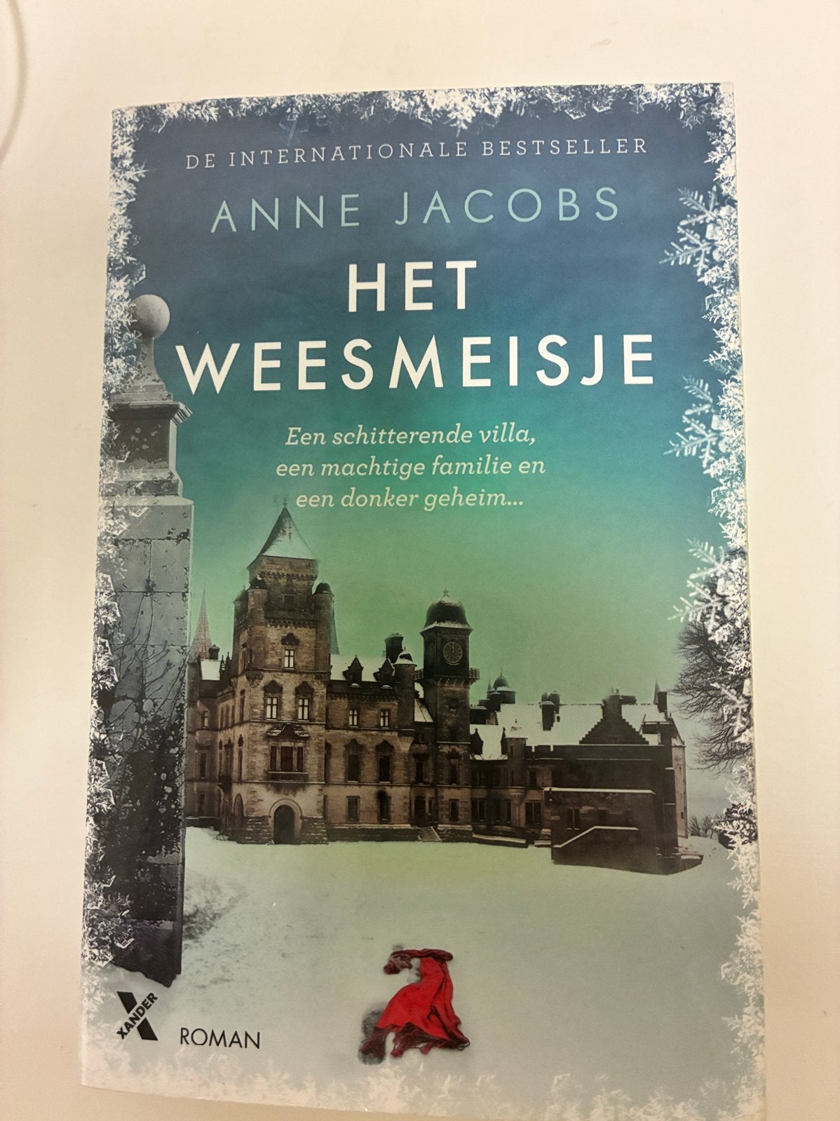 Het Weesmeisje - Anne Jacobs (Roman), Ophalen of Verzenden, Zo goed als nieuw, Nederland
