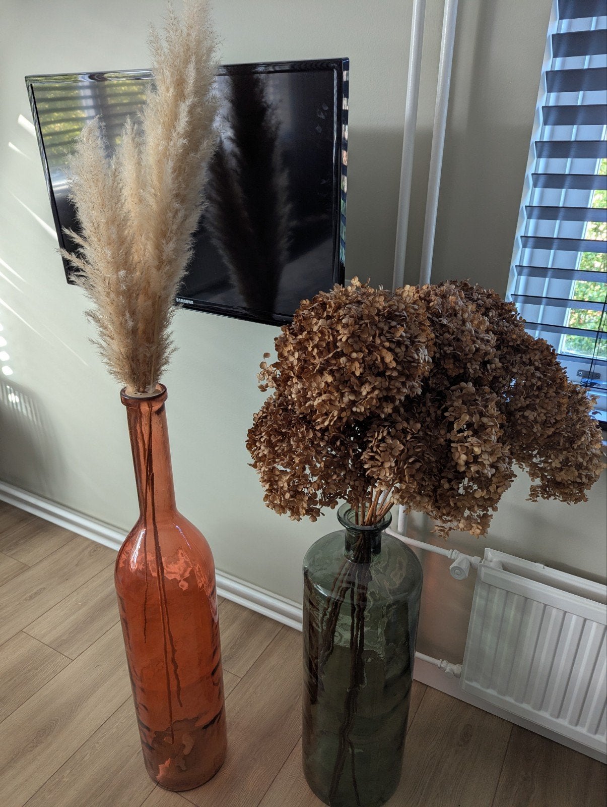 Set van 2 vazen met pluimen en droogboeket, Huis en Inrichting, Woonaccessoires | Vazen, Gebruikt, Overige kleuren, Glas, Ophalen