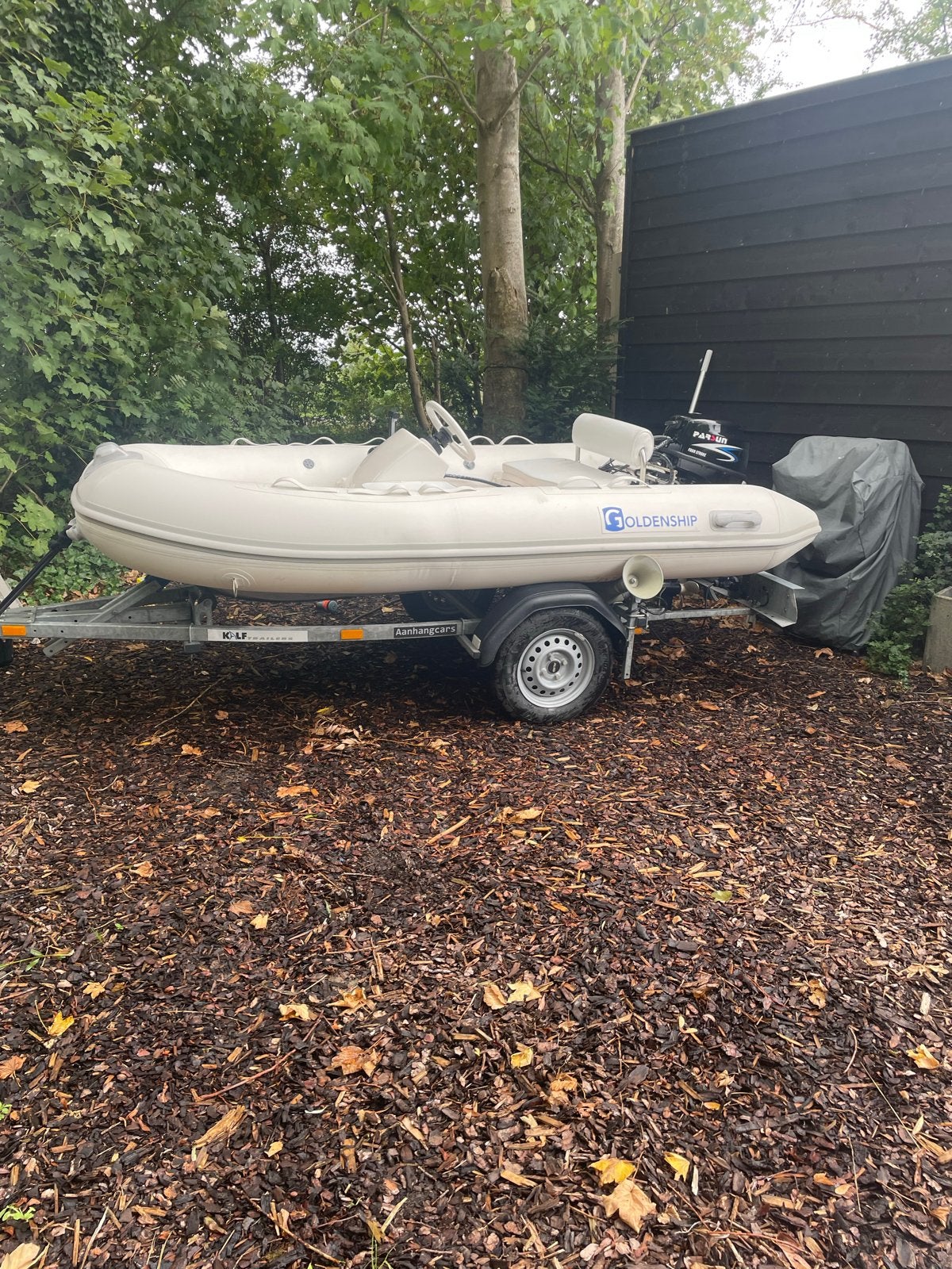 RIB Glodenship 3,20 bij 1,60 met 15 pk motor, Ophalen, Inclusief trailer