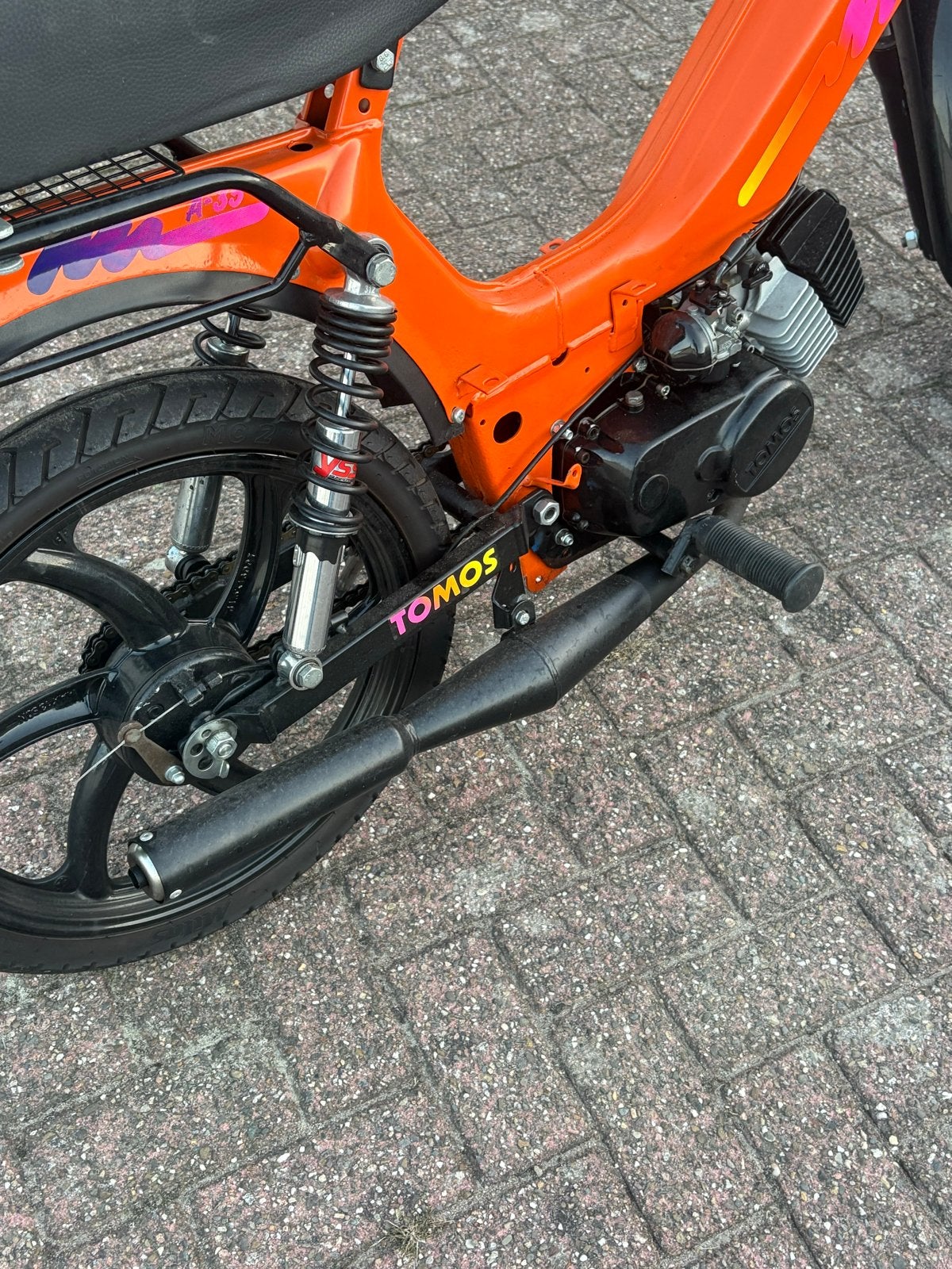 Tomos bromfiets - Oranje, zo goed als nieuw, Ophalen, Maximaal 45 km/u, 65 cc, Zo goed als nieuw