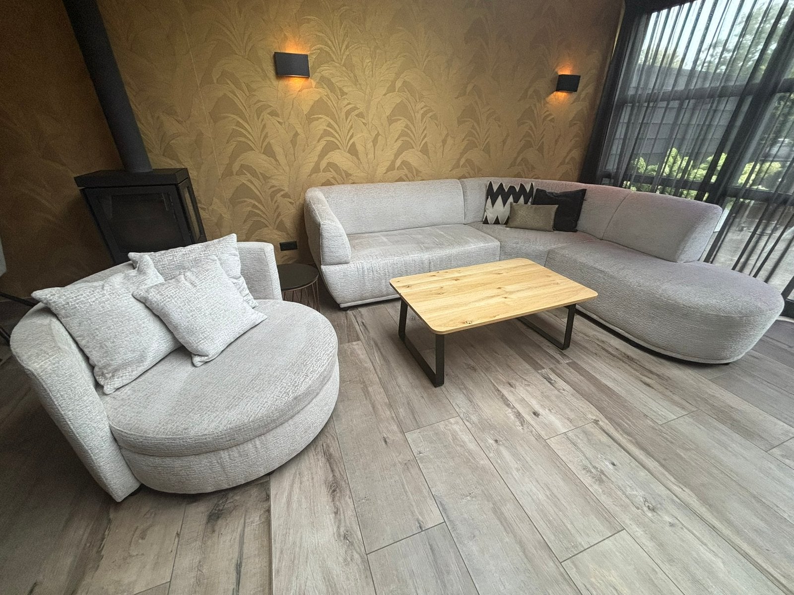 Prachtige ruime hoekbank + ronde loungestoel, Ophalen, Zo goed als nieuw, Stof