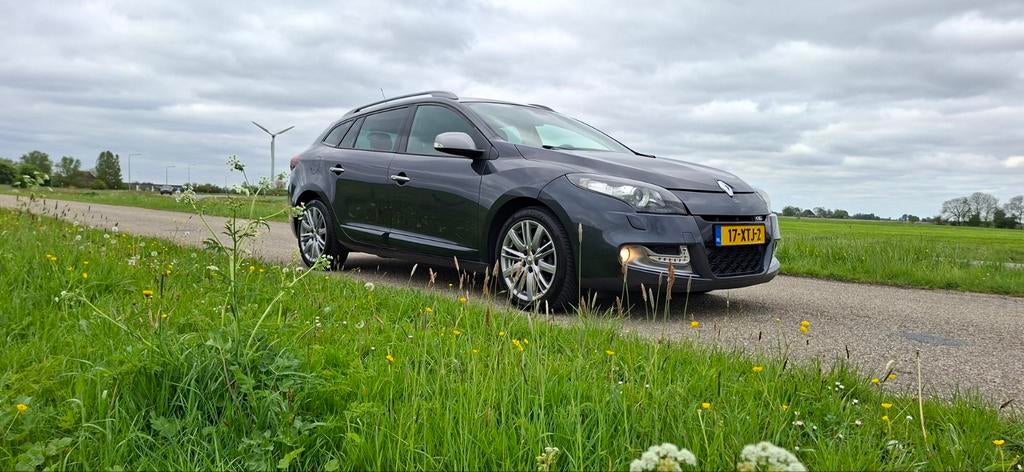 RENAULT  MEGANE  1.5 DCI * GT LINE * 81KW Estate 2012 Grijs, Auto's, Renault, Voorwielaandrijving, Euro 5, 4 cilinders, 1283 kg