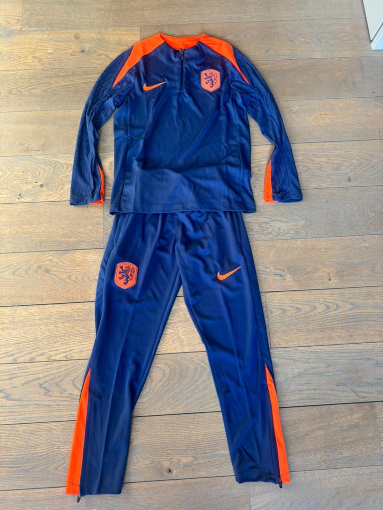Nieuw Nederlands elftal trainingspak kindermaten, Maat XS of kleiner, Ophalen of Verzenden, Nieuw, Trainingspak